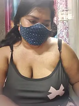 Liyaa_24 webcam
