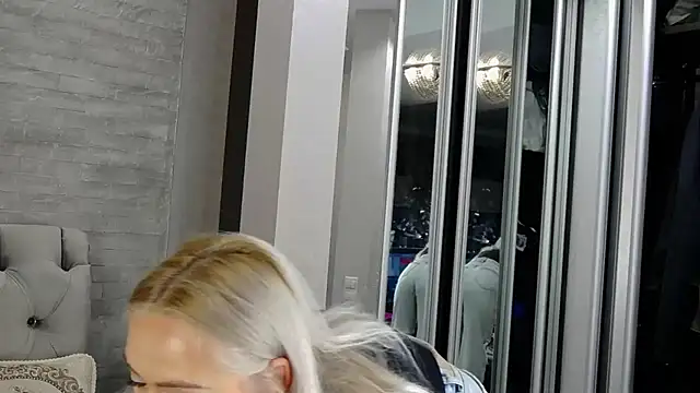 IsabellaDeRosa webcam