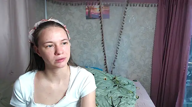 leila_bambi_ webcam