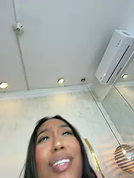 NaiomyLanes