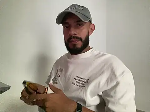 Elferjuan1310 webcam