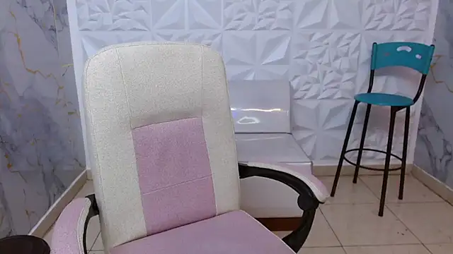 velvetcouple_x live cam on StripChat