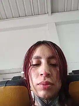 Rouxx_1 live cam preview