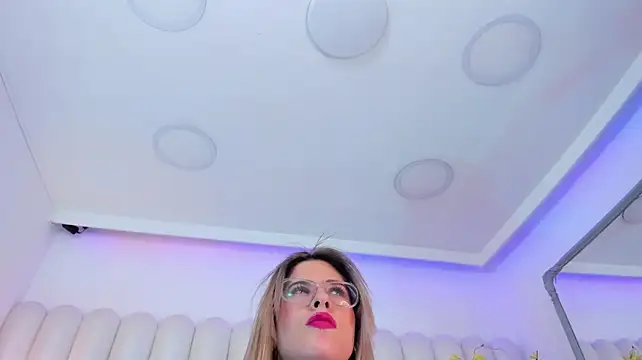 AndreinaOwen webcam