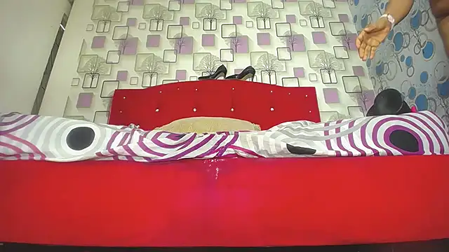 YESSYFOXX