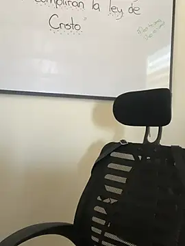 AngieRousse webcam
