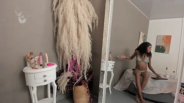 Scarlet_Glow live cam preview