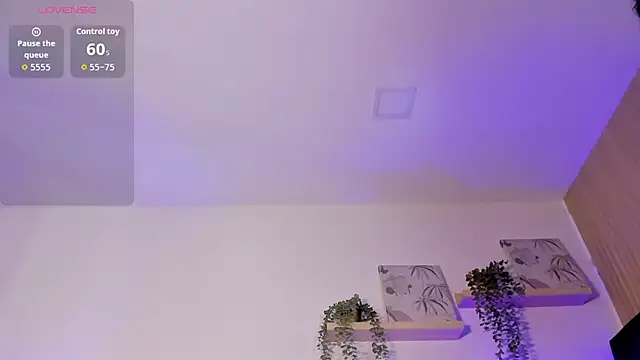 MiaaOConnor live cam preview