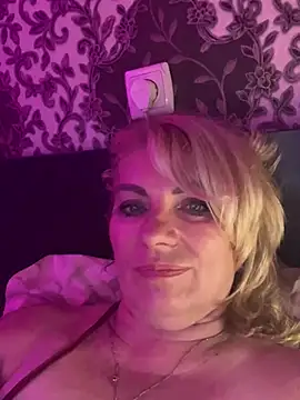 Milla_kis live cam preview