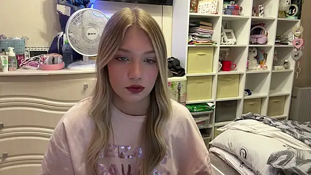 MayaStarlight webcam