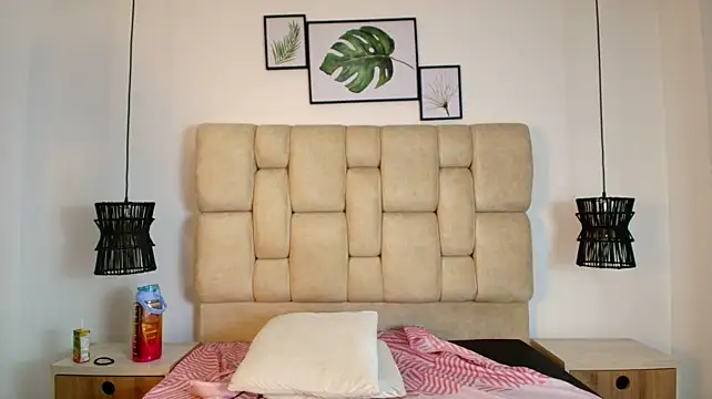 mila_saint1 webcam