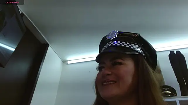 magenta_maturr webcam