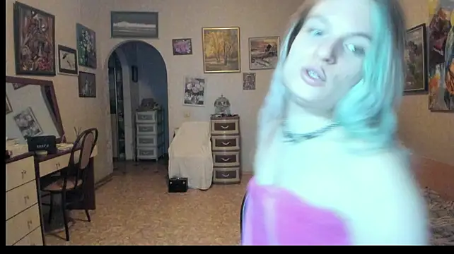 milliKira006 webcam