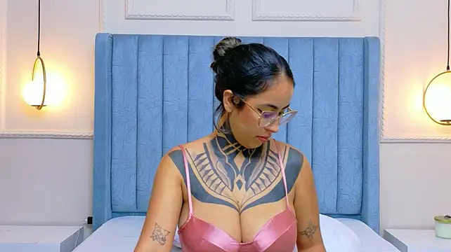 NicoleBlum webcam
