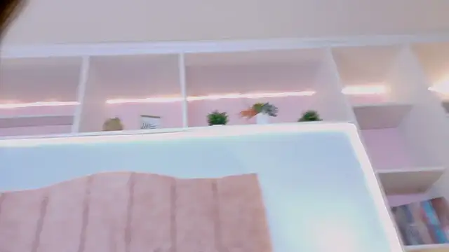 lisamiller_ (F young) - Show oil in my tits 🍒