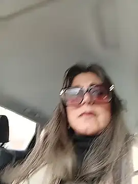 emma_tour (F mature) - Make me vibrate and get my pussy wet