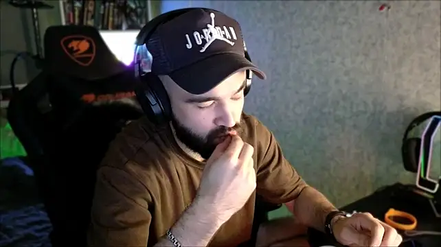 _Serious_Man webcam