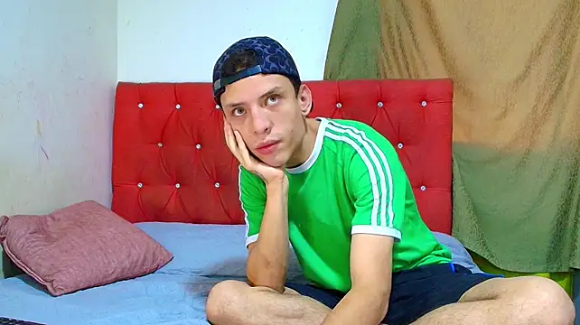 DaxAndCherry_ webcam