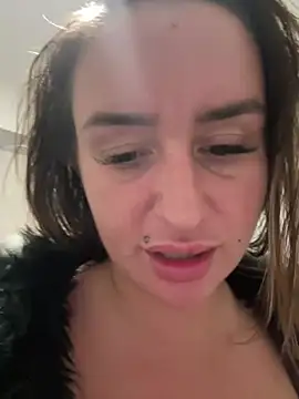 TwojaMary69 webcam