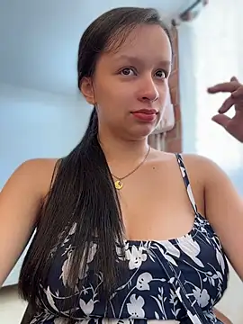 soy_sara7 (G young) - Striptease