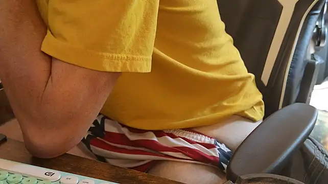 brokenwithoutcare (Ask my age) - #american #brunettes #cam2cam #ejaculation #flashing #hd #jerk-off-instruction #masturbation #middle-priced-privates #recordable-publics #role-play #small-audience #smoking #white