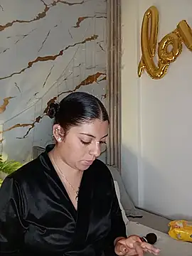 Iam_Issaa_ webcam