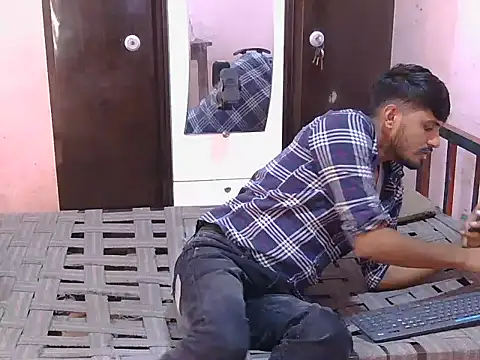 Yuvi_hot