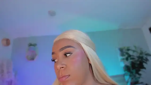 YariRose webcam