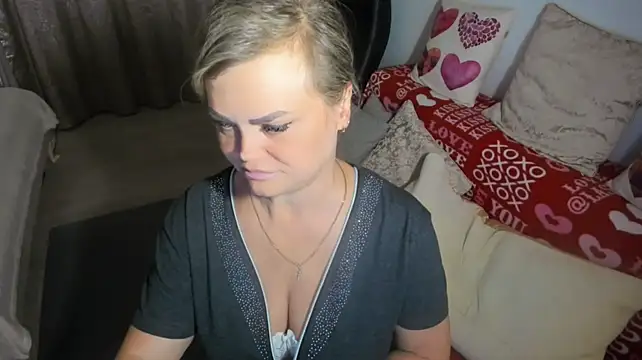 MildMature webcam