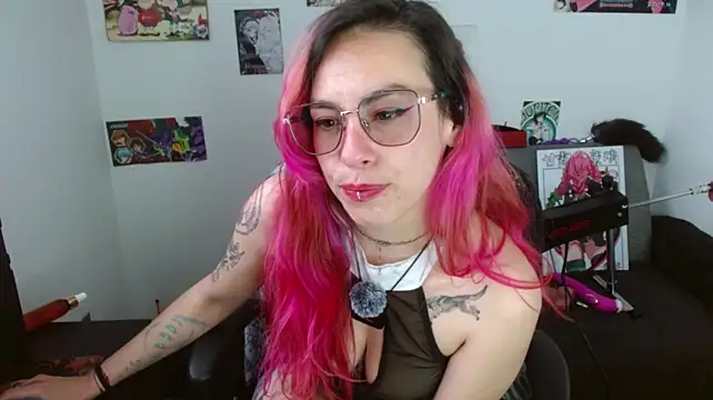 natasha_laulau live cam on StripChat