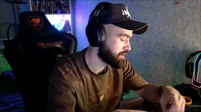 _Serious_Man webcam