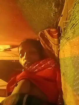 Rinee_suwanee live cam on StripChat