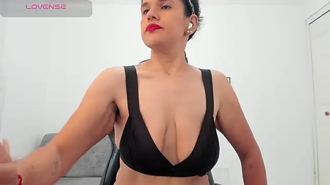 natalia_curvy1 webcam