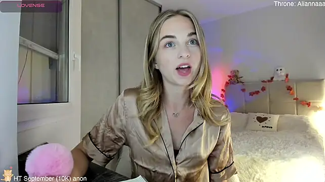 DreamAlianna webcam