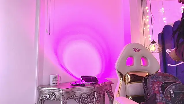 Queen_perla_ webcam