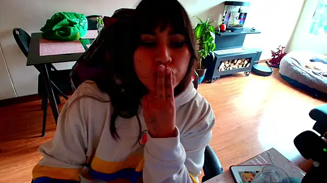cherryy_bombshelll webcam