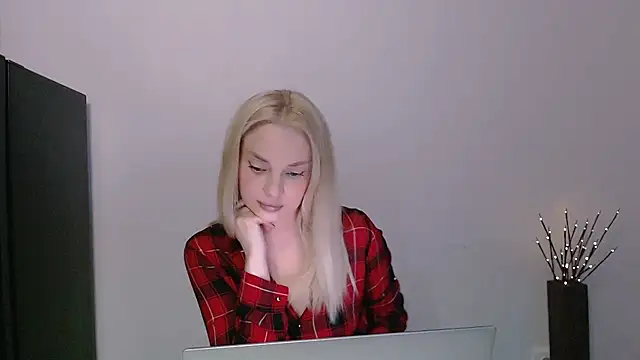 Lia_noo_regrets webcam