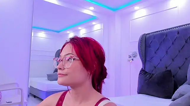 mae_lyra webcam