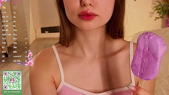 ElfredaTupy webcam