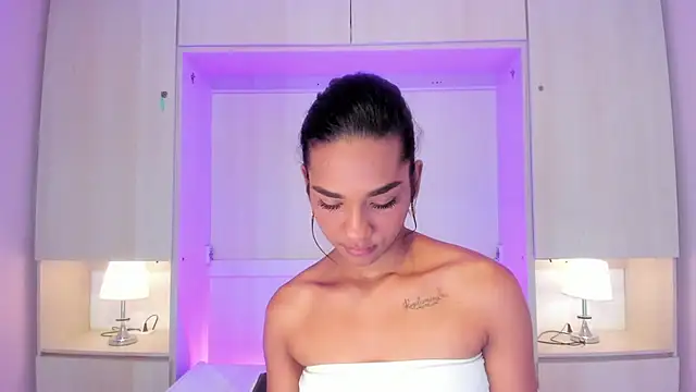 AnahiCollins webcam