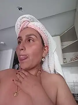 LunaRouuse_ webcam