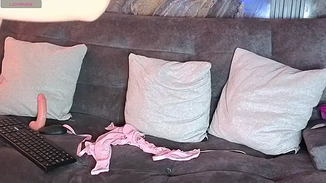 Miia_Velvett webcam