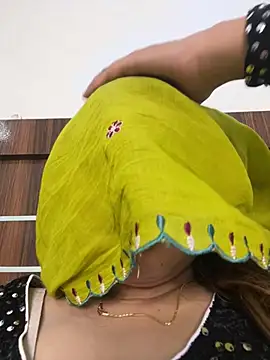Miss_kanika76 webcam