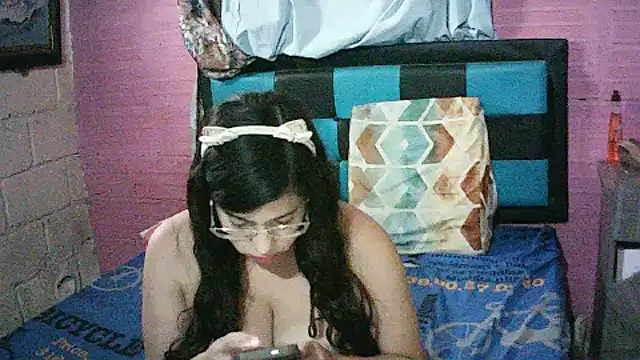 SSSYJJJLOVECOUPLE webcam