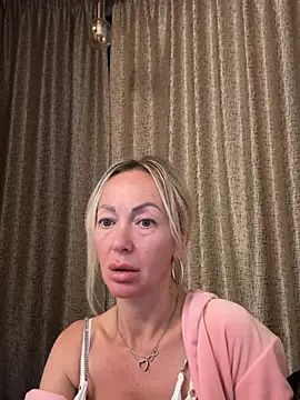 Nolly_moniika__ webcam