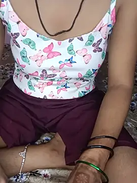 Zoya_Aura webcam