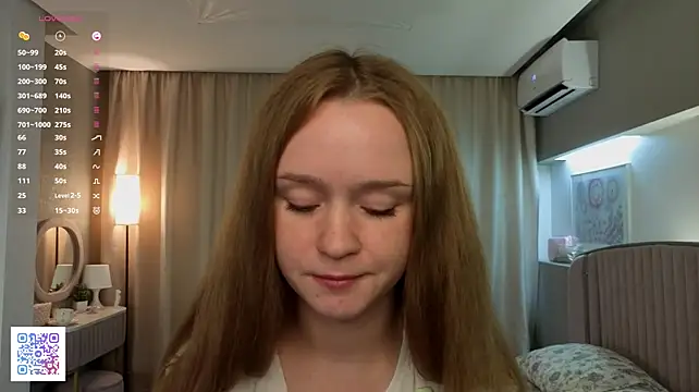 RebbeccaKhela webcam