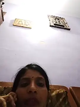 Anamika-Sharma webcam