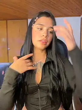 shalom_pink17 (F teen) - show boobs princess and BLOW JOB