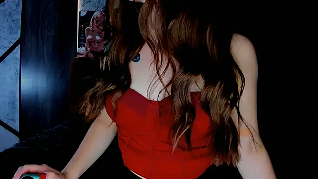 LanaInVVest webcam